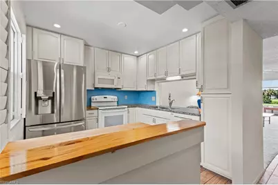 1747 Pebble Beach Dr #216, Fort Myers, FL 33907 - Photo 3