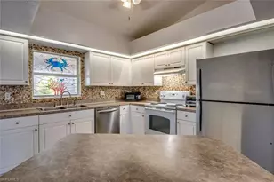 122 NW 9th Terrace, Cape Coral, FL 33993 - Photo 7