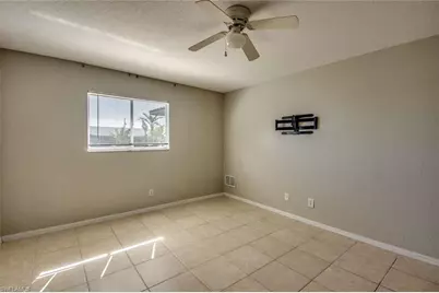122 NW 9th Ter, Cape Coral, FL 33993 - Photo 15