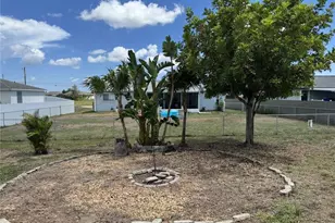 122 NW 9th Terrace, Cape Coral, FL 33993 - Photo 21