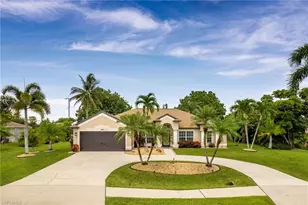 1927 Savona Pkwy W, Cape Coral, FL 33914 - Photo 43