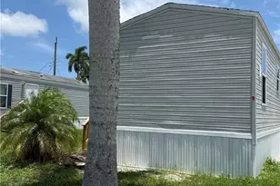 12120 Cactus Dr, Fort Myers, FL 33908 - Photo 13