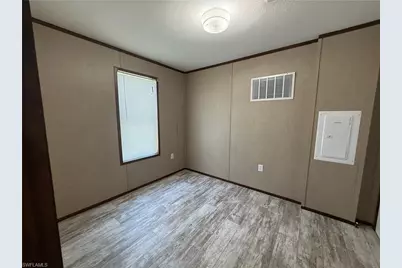12120 Cactus Dr, Fort Myers, FL 33908 - Photo 9