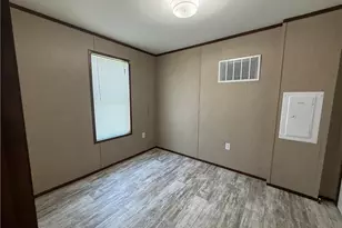 12120 Cactus Dr, Fort Myers, FL 33908 - Photo 9