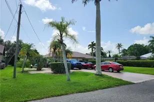 250 Alameda Ave, Fort Myers, FL 33905 - Photo 1
