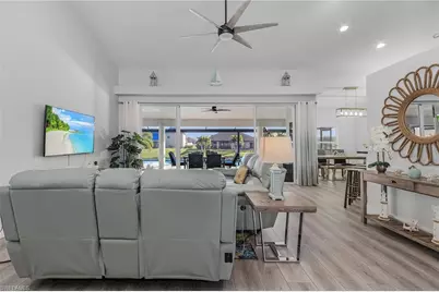 805 SW 8th Ct, Cape Coral, FL 33991 - Photo 3