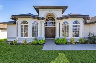 805 SW 8th Ct, Cape Coral, FL 33991 - Photo 33