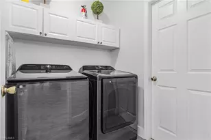 805 SW 8th Ct, Cape Coral, FL 33991 - Photo 15