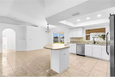 116 SW 28th Ter, Cape Coral, FL 33914 - Photo 9