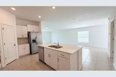 4007 San Clemente Ct, North Fort Myers, FL 33917 - Photo 9