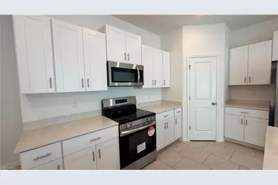 4007 San Clemente Ct, North Fort Myers, FL 33917 - Photo 5