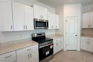 4007 San Clemente Ct, North Fort Myers, FL 33917 - Photo 5