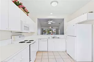 675 Luisa Ln, Naples, FL 34104 - Photo 9