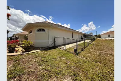 2916 Van Buren Pkwy, Cape Coral, FL 33993 - Photo 31