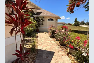 2916 Van Buren Pkwy, Cape Coral, FL 33993 - Photo 41