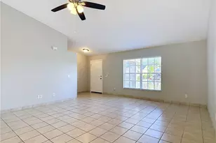 528 SE 27th St, Cape Coral, FL 33904 - Photo 11