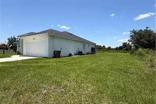 813 Highland Ave, Lehigh Acres, FL 33972 - Photo 3