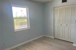 6220 Augusta Dr, Fort Myers, FL 33907 - Photo 9