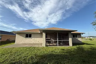 827 NE 17th Terrace, Cape Coral, FL 33909 - Photo 17