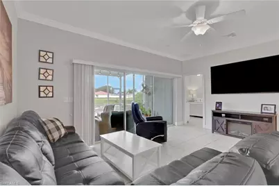 1517 NE 8th Pl, Cape Coral, FL 33909 - Photo 7