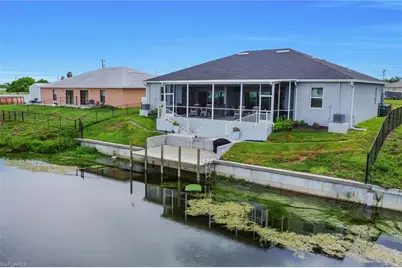 1517 NE 8th Pl, Cape Coral, FL 33909 - Photo 31