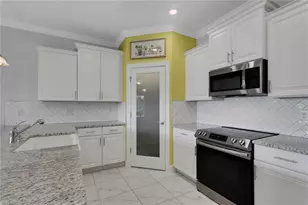 1519 NE 8th Pl, Cape Coral, FL 33909 - Photo 3