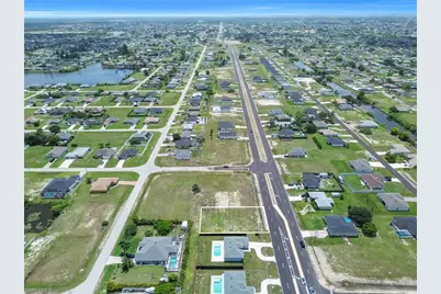 107 Diplomat Pkwy E, Cape Coral, FL 33909 - Photo 9