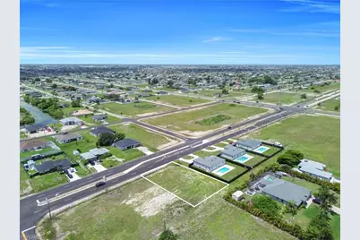 107 Diplomat Pkwy E, Cape Coral, FL 33909 - Photo 7