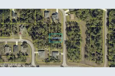 8062 Sherwood Cir, Labelle, FL 33935 - Photo 1