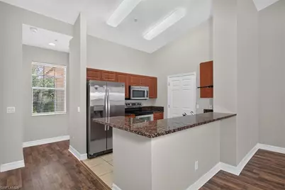 8521 Oakshade Cir #422, Fort Myers, FL 33919 - Photo 3