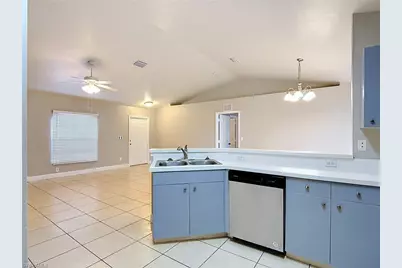 2928 18th St SW, Lehigh Acres, FL 33976 - Photo 9