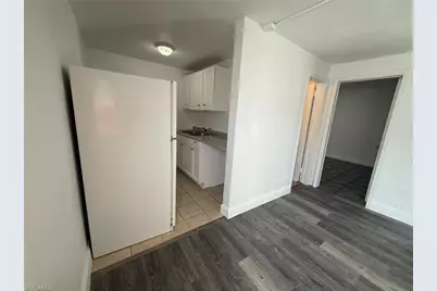 3049 2nd St #4, Fort Myers, FL 33916 - Photo 7