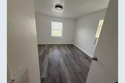 3049 2nd St #4, Fort Myers, FL 33916 - Photo 3