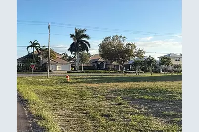 1928 SW 54th Ln, Cape Coral, FL 33914 - Photo 3