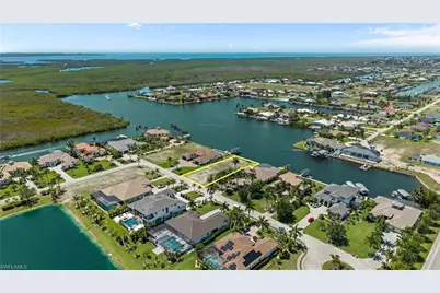 897 W Cape Estates Cir, Cape Coral, FL 33993 - Photo 5