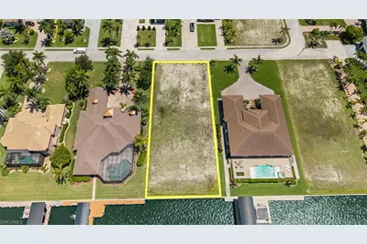 897 W Cape Estates Cir, Cape Coral, FL 33993 - Photo 9