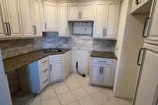2350 W First St, Fort Myers, FL 33901 - Photo 11