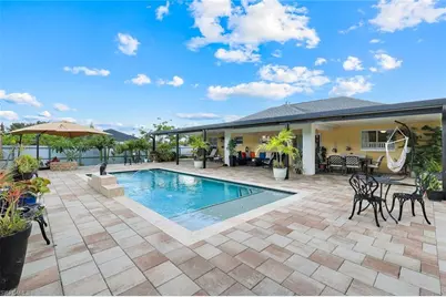 1006 NE 2nd Pl, Cape Coral, FL 33909 - Photo 5