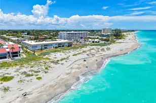 624 Flamingo Dr, Venice, FL 34285 - Photo 1