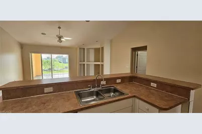3007 SW Santa Barbara Pl, Cape Coral, FL 33914 - Photo 7