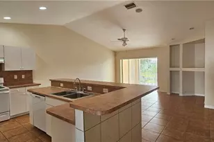 3007 SW Santa Barbara Pl, Cape Coral, FL 33914 - Photo 5
