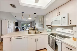 8160 Summerlin Village Cir, Fort Myers, FL 33919 - Photo 5