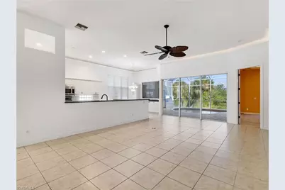 7222 Falcon Crest Ct, Fort Myers, FL 33908 - Photo 9