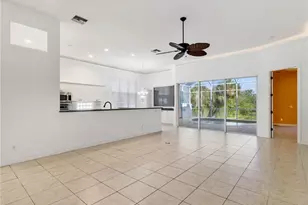 7222 Falcon Crest Ct, Fort Myers, FL 33908 - Photo 9