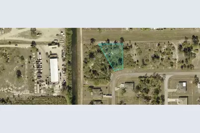 428 McClure St, Lehigh Acres, FL 33972 - Photo 5