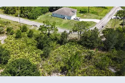 428 McClure St, Lehigh Acres, FL 33972 - Photo 3