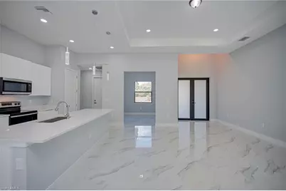 872 Spaulding St E, Lehigh Acres, FL 33974 - Photo 5