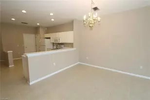 1172 Oxford Ln, Naples, FL 34105 - Photo 7