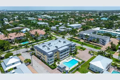 666 3rd St S #304, Naples, FL 34102 - Photo 33