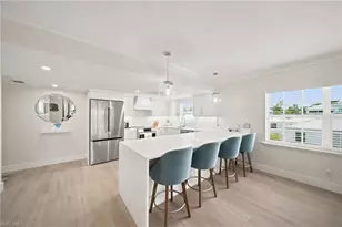 666 3rd St S, Naples, FL 34102 - Photo 5
